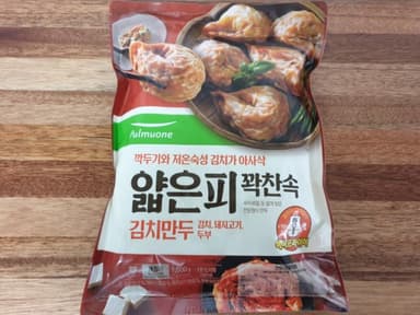 카드 이미지: 풀무원 얇은피 김치 만두 후기!!
